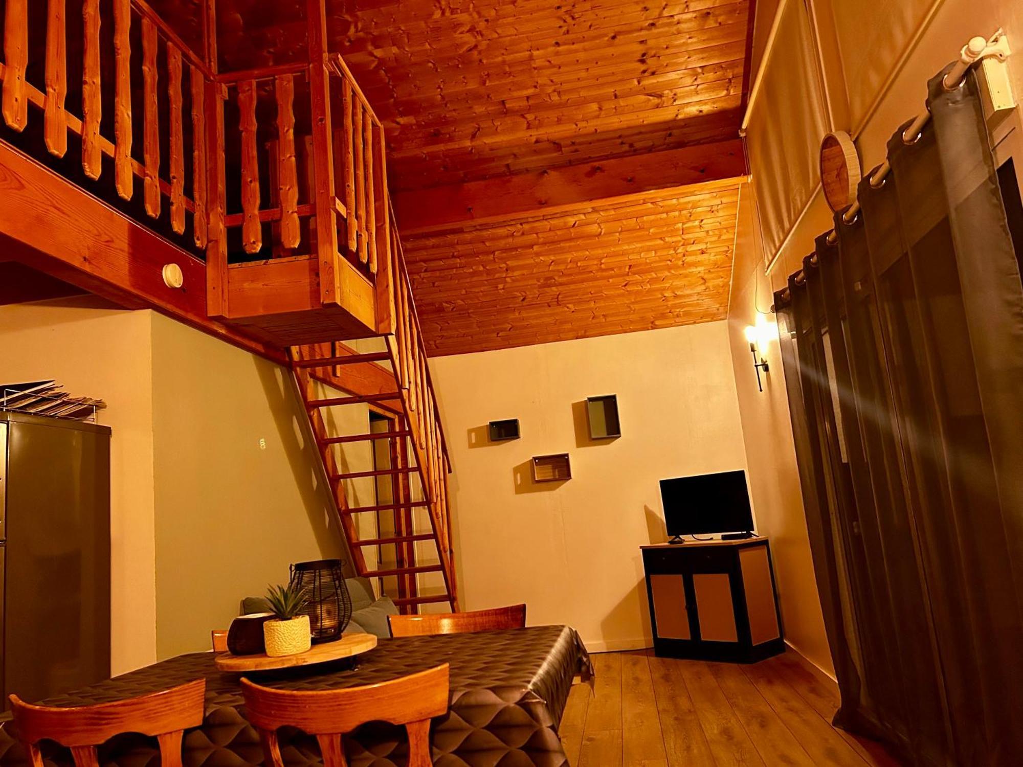 Gite Du Moulin Montgesoye Екстериор снимка